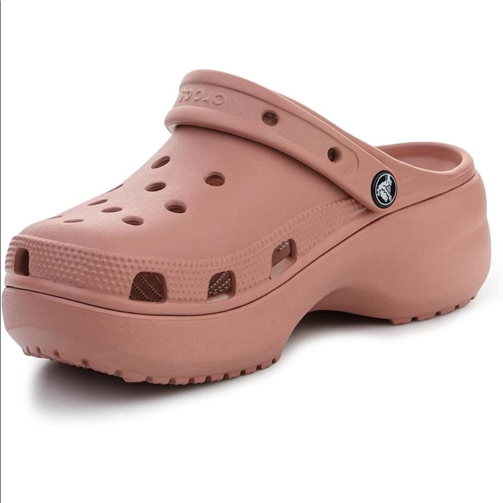 Crocs women’s classic platform clog pale blush size w5  pink